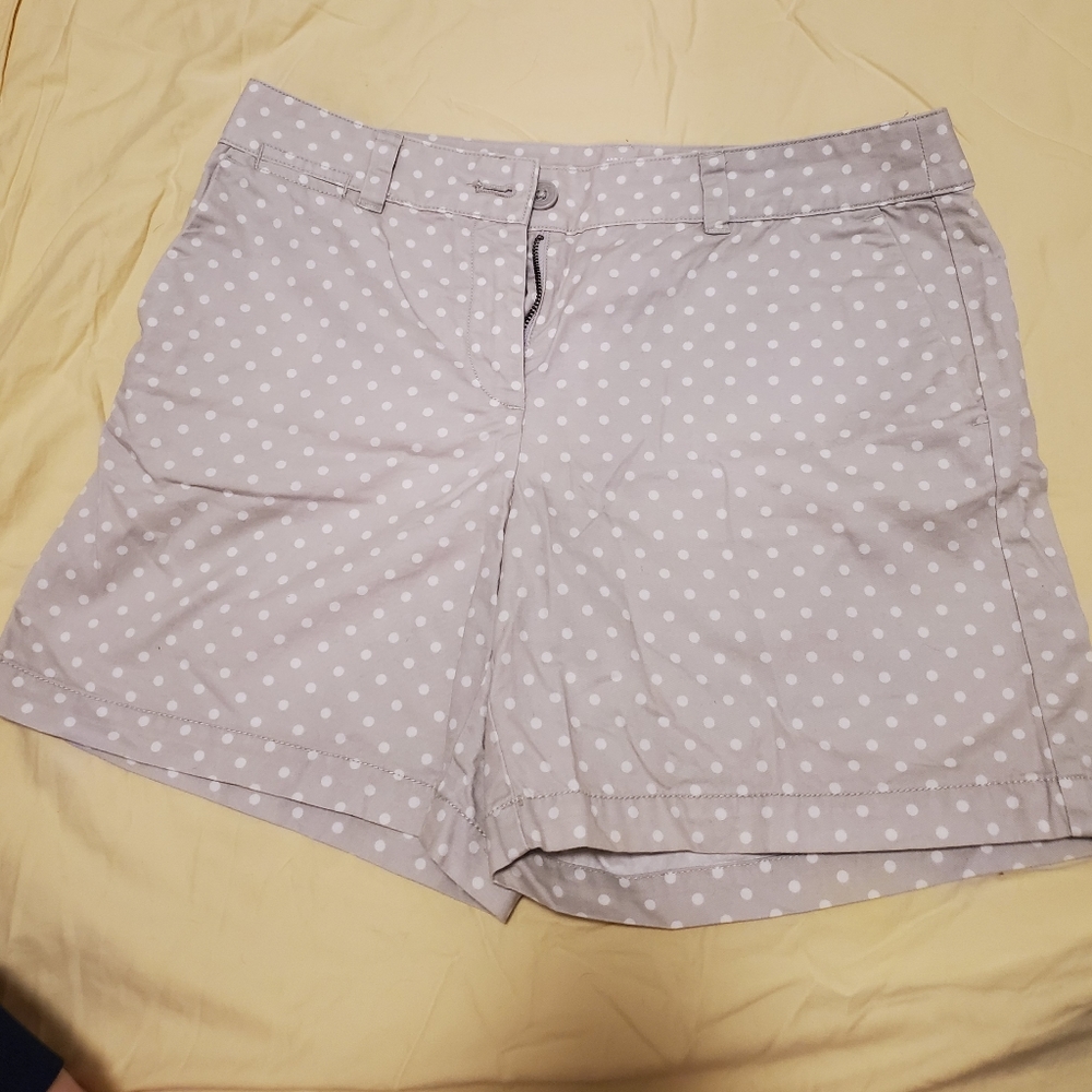 Shorts - Picture 2 of 5